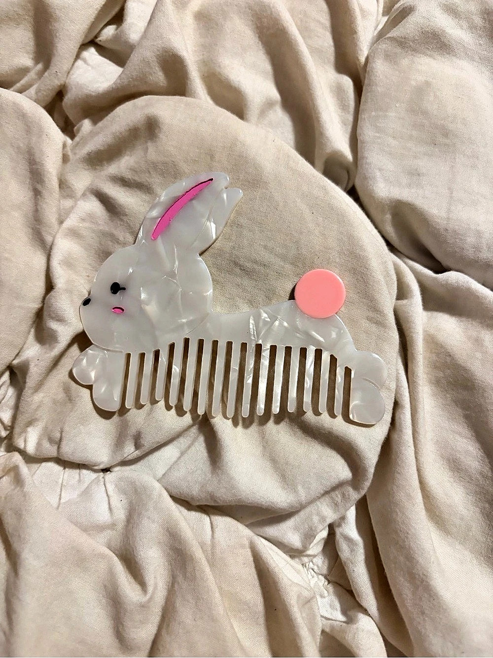 Bunny Hair Comb in White & Pink